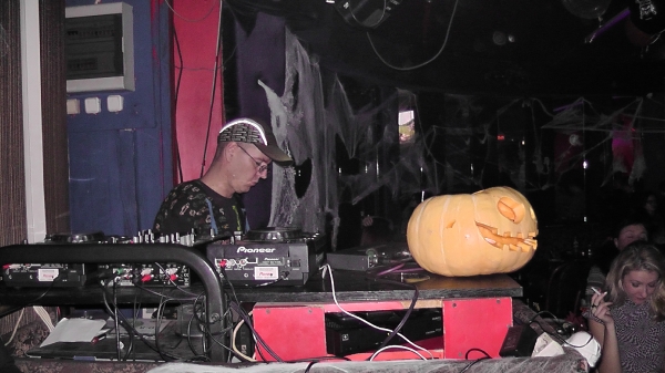Ундервуд FM Club